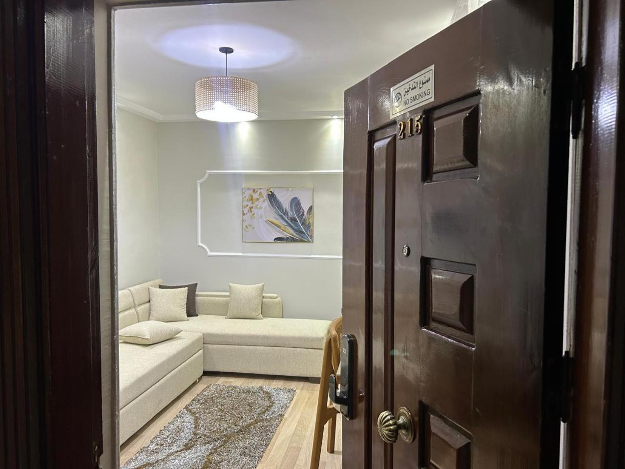 Skyline Luxury Suites 5 Mins From Cairo Airport Екстериор снимка